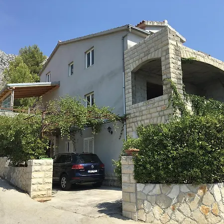 Ivan Dolac 15784b Apartment Jelsa (Hvar)